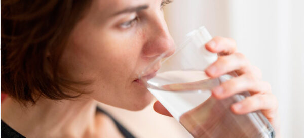 Beber agua